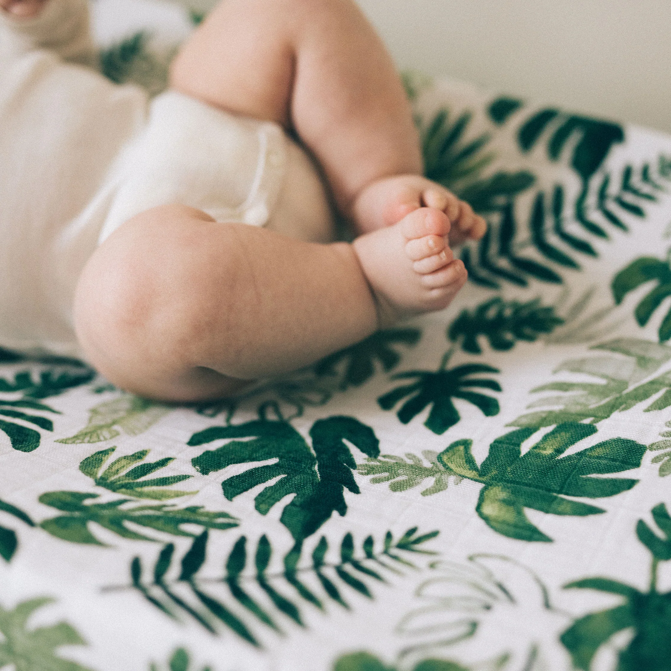 Cotton Muslin Changing Pad Cover - Tropical Leaf - Image 3