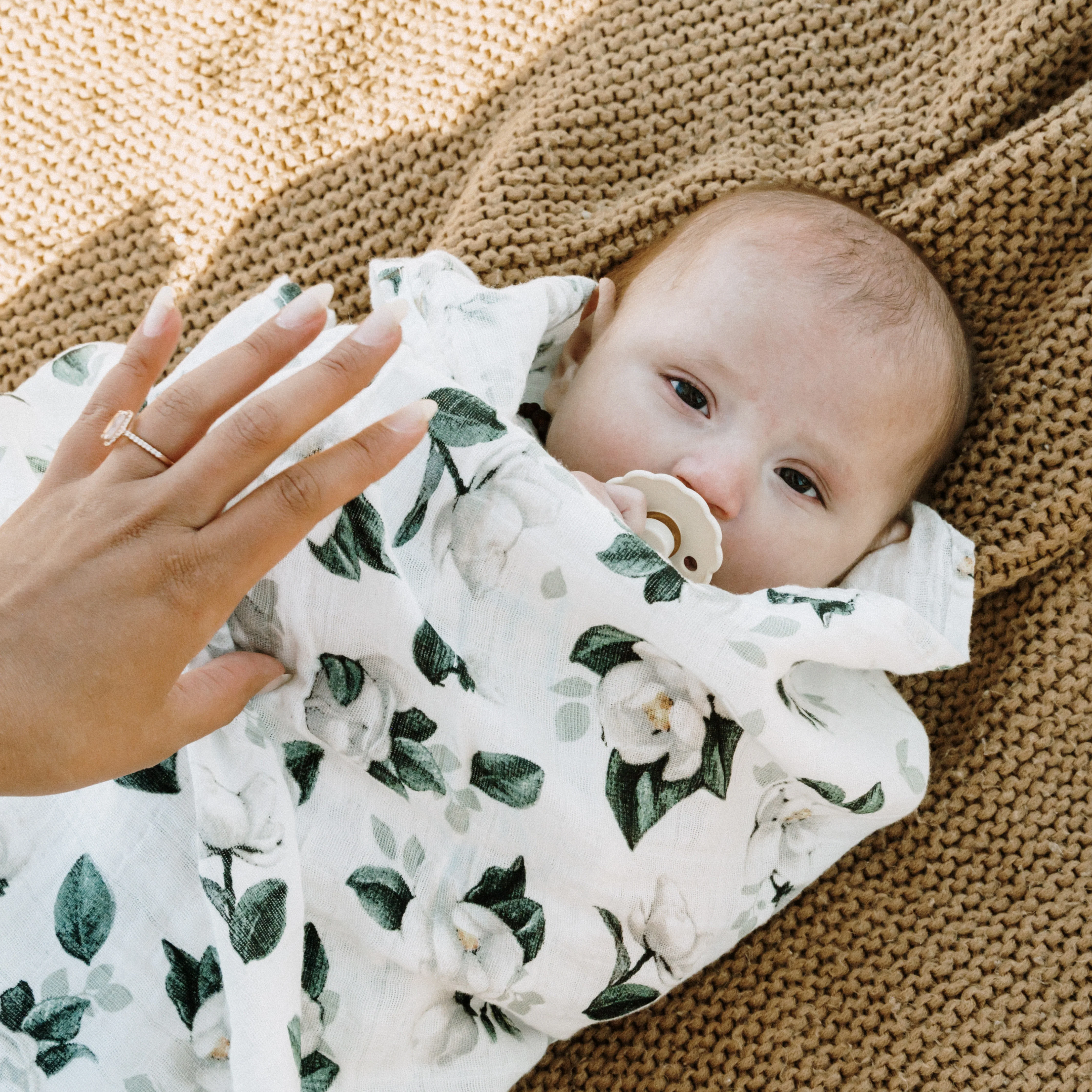 Organic Cotton Muslin Swaddle Blanket - Magnolia - Image 5